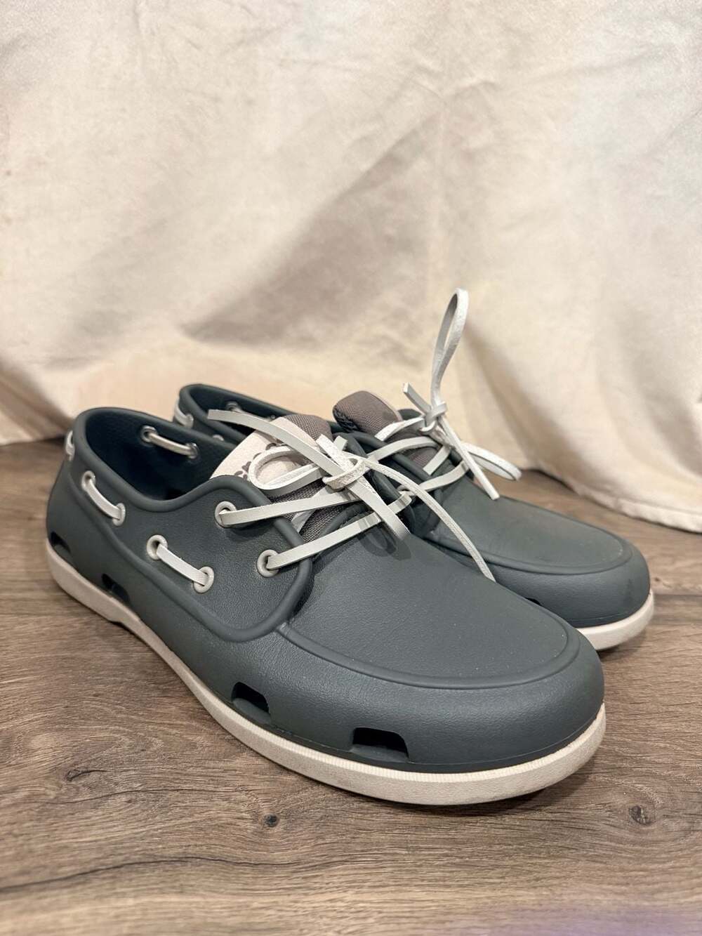 Crocs Classic Boat Shoe Men's Size 7 Grey